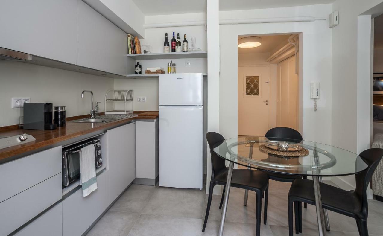Unique Semi-Basement Stay At The Foot Of The Acropolis Atina Dış mekan fotoğraf