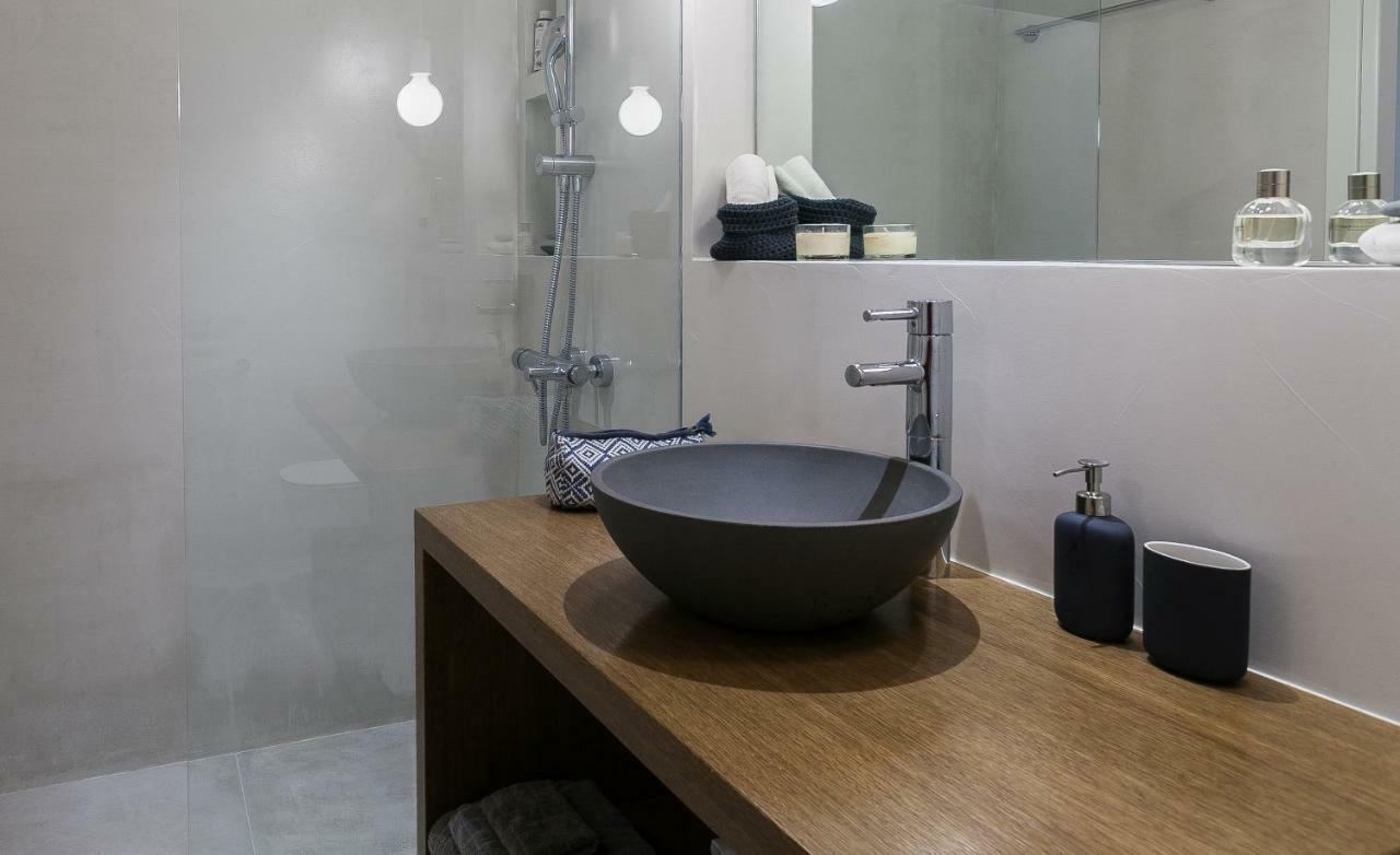 Unique Semi-Basement Stay At The Foot Of The Acropolis Atina Dış mekan fotoğraf